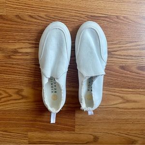 Vionic Beach White Slipon Sneakers